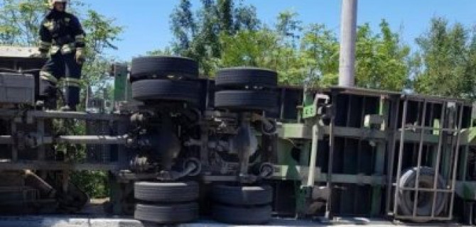 В Новороссийске упавшая фура оторвала ноги пешеходу