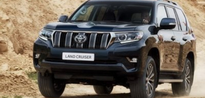 Toyota заняла четверть российского рынка среднеразмерных внедорожников