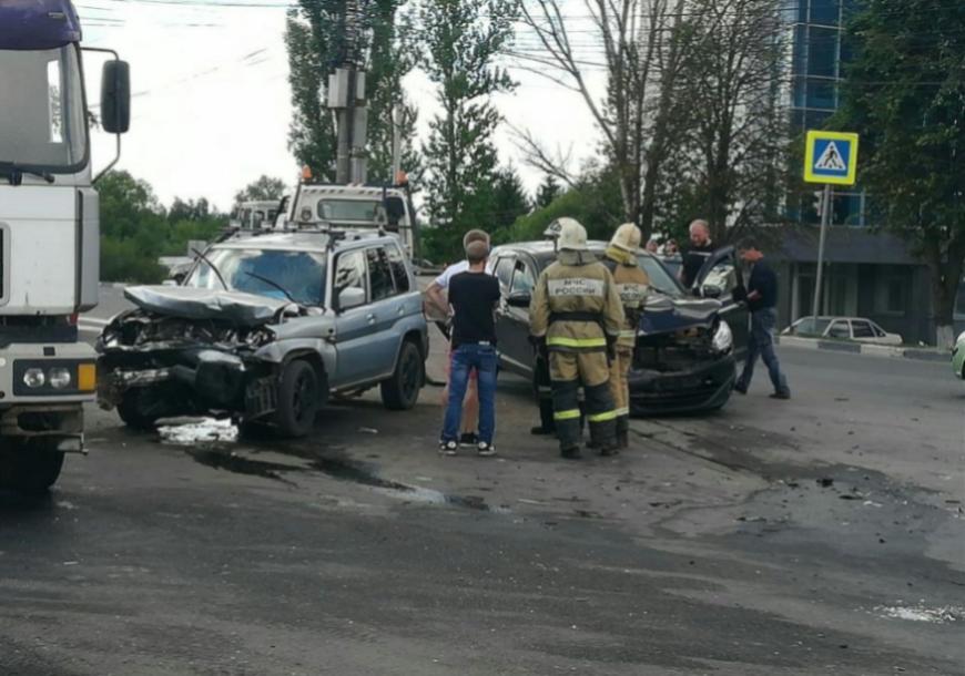 Женщина и ребенок пострадали в ДТП в Туле (1)