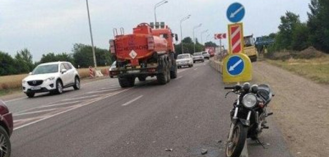Три человека на мотоцикле пострадали в ДТП на Кубани
