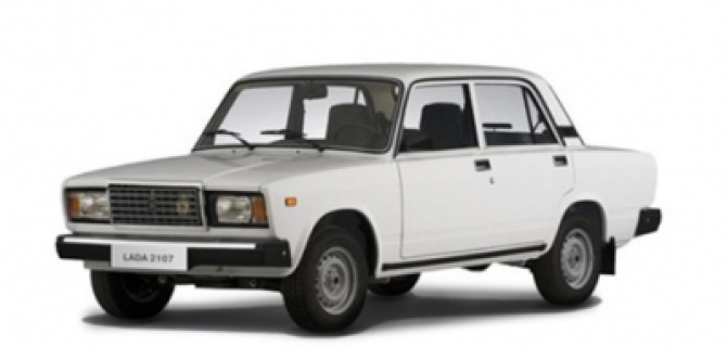 Почти половина автомобилей в России - седаны