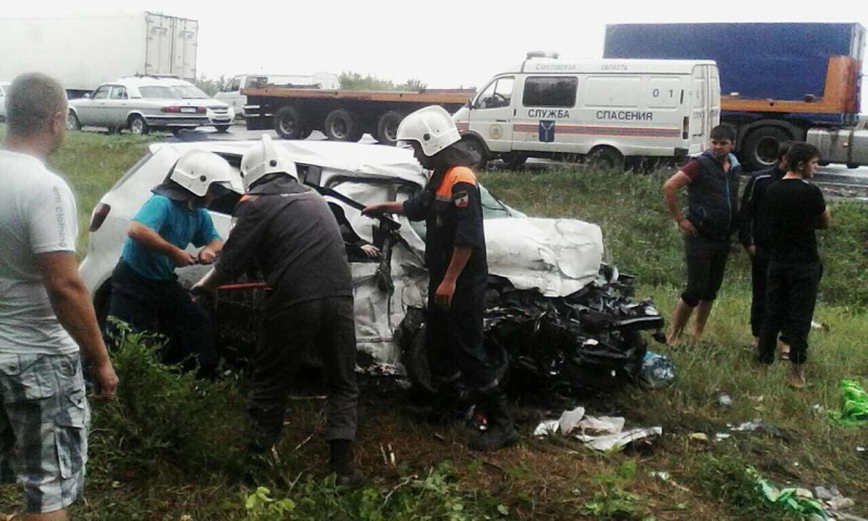 Два человека погибли в ДТП с фурой под Вольском (1)