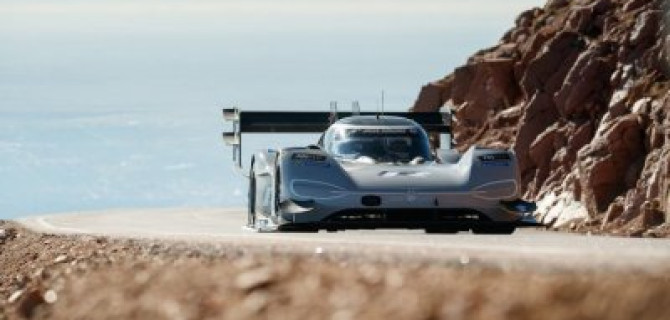 Абсолютный рекорд: I.D. R Pikes Peak приносит победу марке Volkswagen