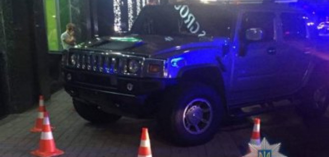 В Киеве парень на «Хаммере» насмерть сбил 10-летнюю москвичку