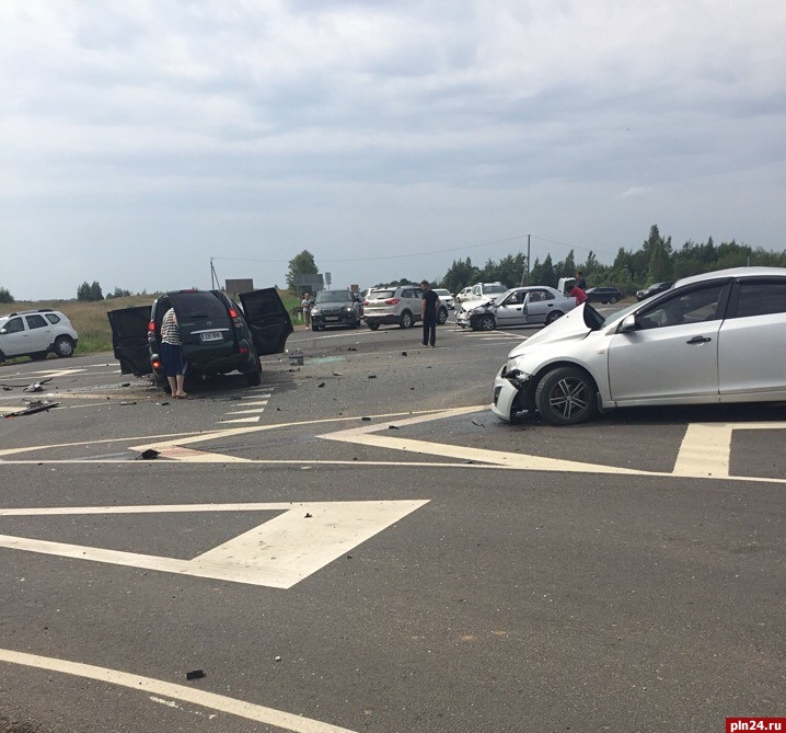Два человека погибли в ДТП в Великолукском районе (4)
