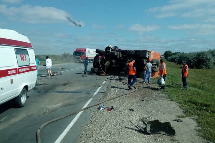 Три человека погибли в ДТП под Саратовом (4)
