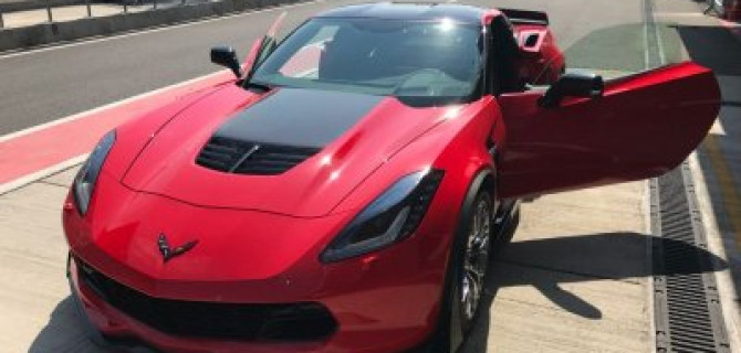 Chevrolet Corvette на треке Moscow Raceway