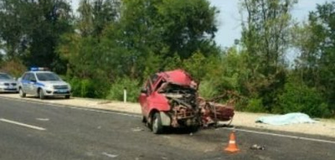 Три человека погибли в лобовом ДТП в Дагестане