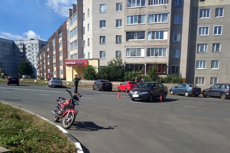 13-летний мотоциклист пострадал в ДТП в Череповце (2)