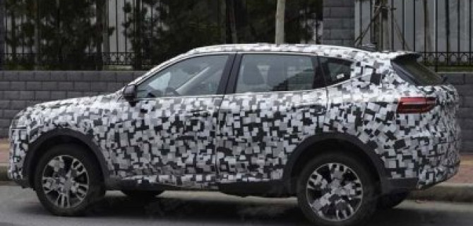 Фото нового кроссовера Haval F7 в камуфляже появились в Сети 
