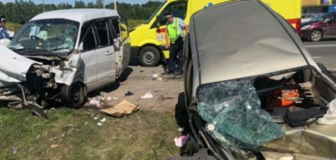 Один человек погиб и пять пострадали в ДТП в Томской области