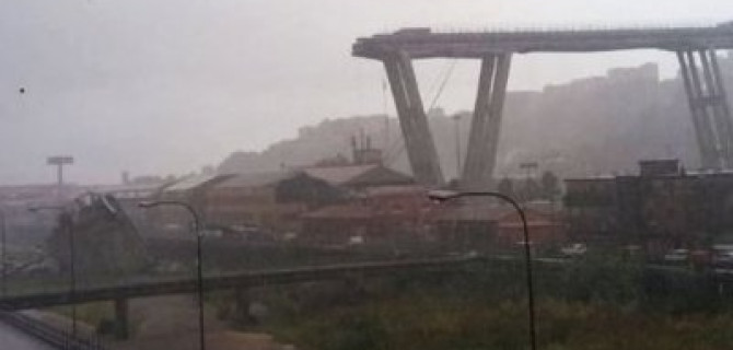 В Италии обрушился огромный автомобильный мост