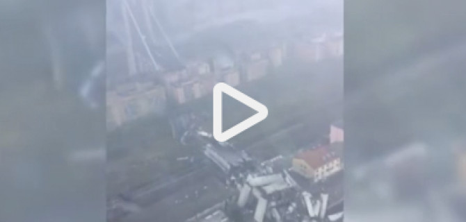 В Сеть попало видео с полицейского вертолета, пролетающего над разрушенным мостом Моранди в Италии