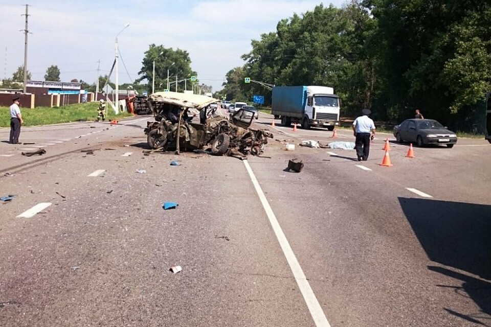 Два человека погибли в ДТП с грузовиком под Курском