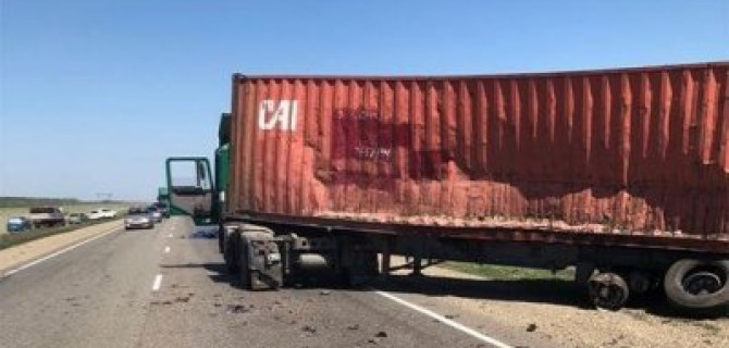 В массовом ДТП на Кубани погиб человек