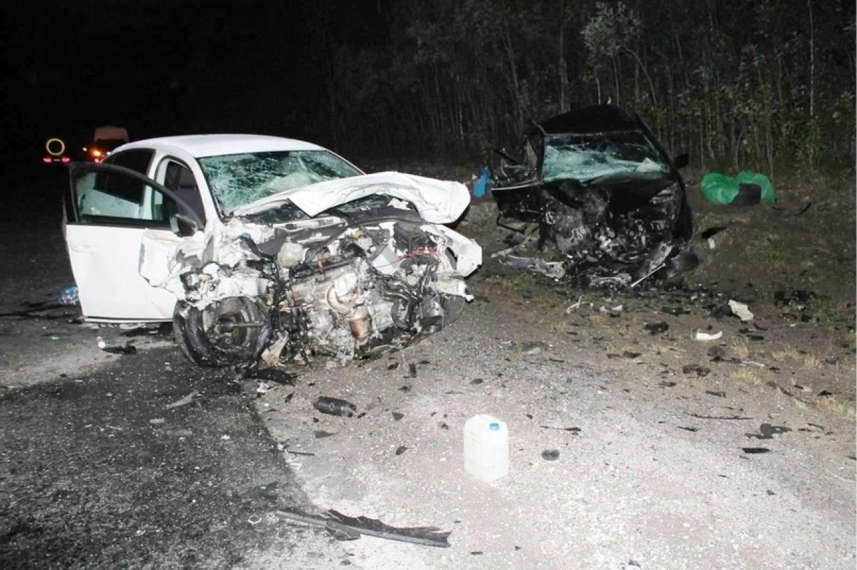 Три человека пострадали в лобовом ДТП на трассе «Кола»