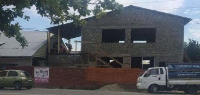 В Сочи водитель сбил ребенка и скрылся