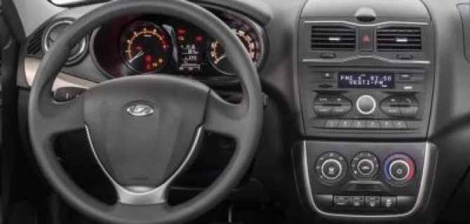 Рекламный буклет новой Lada Granta "слили" в Сеть до премьеры