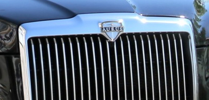 Автомобили нового бренда Aurus разбивают десятками