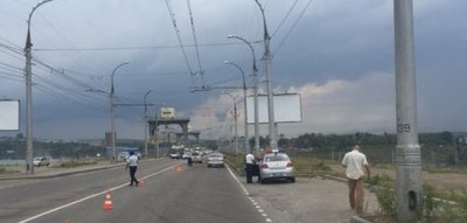 Мужчина погиб в ДТП на плотине ГЭС в Иркутске
