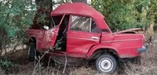 Водитель ВАЗа погиб в ДТП в Калининском районе