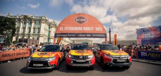 Автомобили Mitsubishi отметились на Мотофестивале St. Petersburg Harley Days