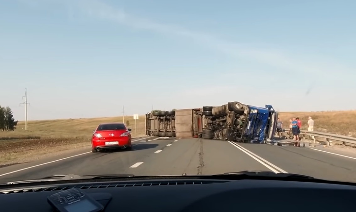 Двое взрослых и трое детей погибли в ДТП под Самарой (1)