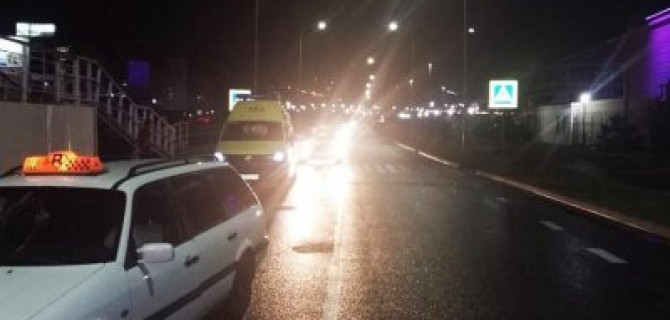 В Сочи иномарка сбила трех человек на переходе