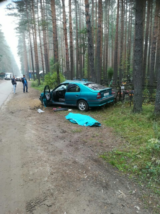 Во Всеволожске женщина-водитель погибла в ДТП на кладбище (3)