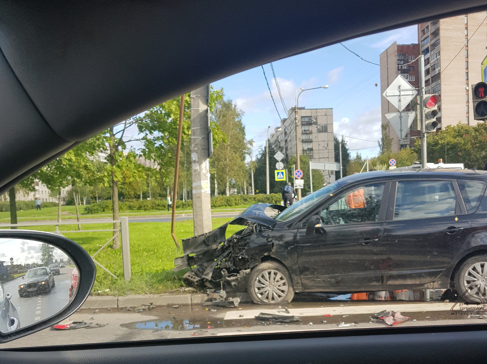 Женщина и ребенок пострадали в ДТП в Колпино (1)