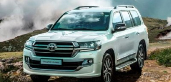 Toyota начала продажи нового Land Cruiser 200 Executive Lounge в России