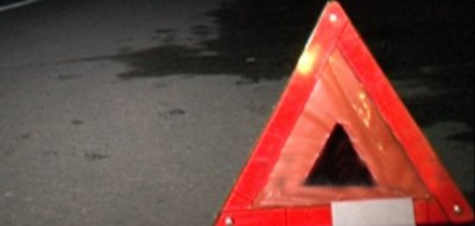 Водитель погиб в опрокинувшейся иномарке в Ленобласти