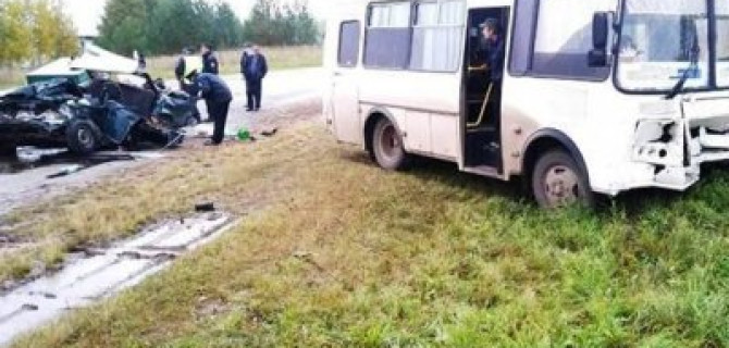 В Марий Эл в ДТП с автобусом погиб человек