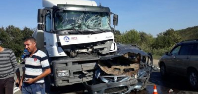 Цементовоз протаранил четыре легковушки под Краснодаром – погиб человек