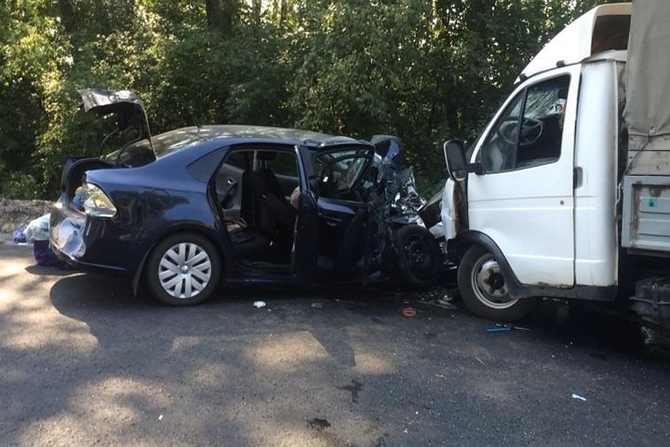 В Татарстане в лобовом ДТП погибла пассажирка иномарки