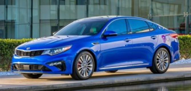 В России подорожали седан KIA Optima и кроссовер Sorento Prime