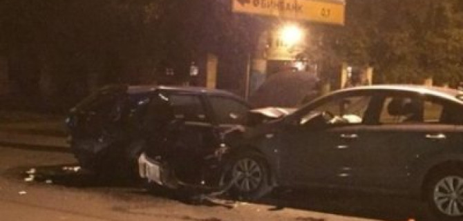 В Брянске пьяный водитель иномарки устроил ДТП