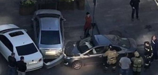 Умерший за рулем пенсионер устроил ДТП в Ростове