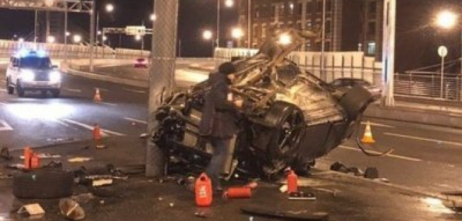 Водитель BMW погиб в ДТП в Петербурге