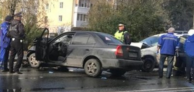 Три человека пострадали в ДТП на Космонавтов в Екатеринбурге