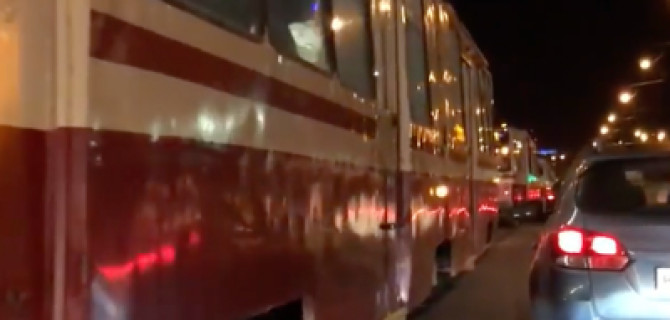 В Санкт-Петербурге встали трамваи из-за тройного ДТП