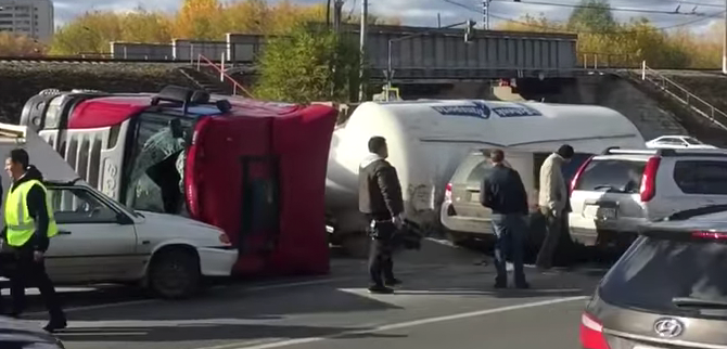 ДТП с цементовозом в Казани