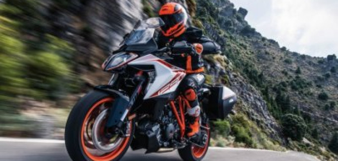 KTM 1290 Super Duke GT: австрийский «герцог» омолодился