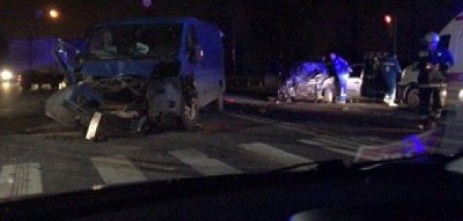 На Московском шоссе в Петербурге насмерть сбили водителя