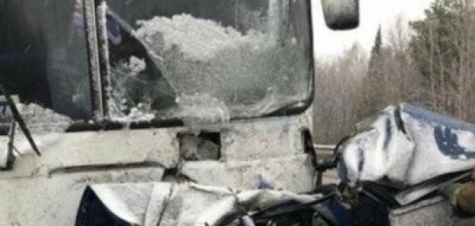 Мужчина и девочка погибли в ДТП в Кемеровской области