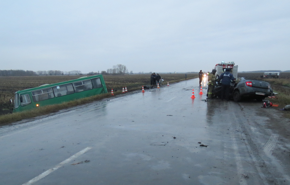 В ДТП с автобусов в Свердловской области погибли два человека (2)