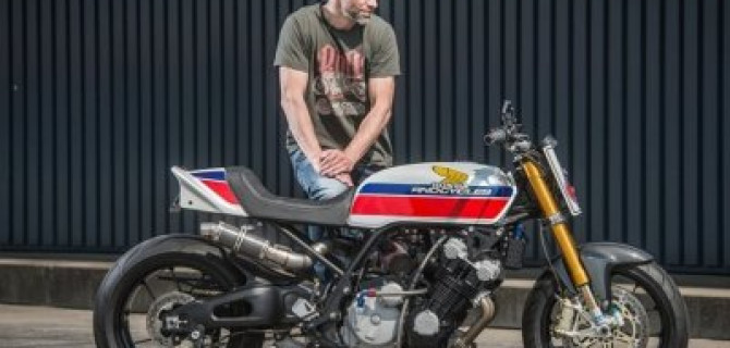 Из байка-ветерана сделали злобный турбо-дрэгстер