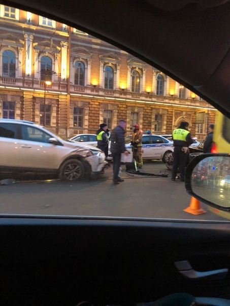 В ДТП на Литейном погиб человек (1)