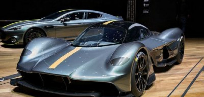 В Вальгаллу на «Валькирии»: Aston Martin подготовил новый гиперкар