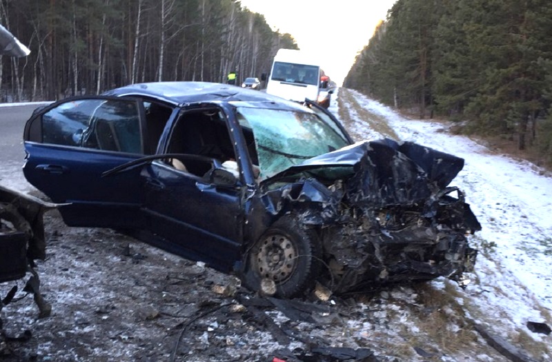 В ДТП в Курганской области погибла женщина и пострадали шестеро (2)